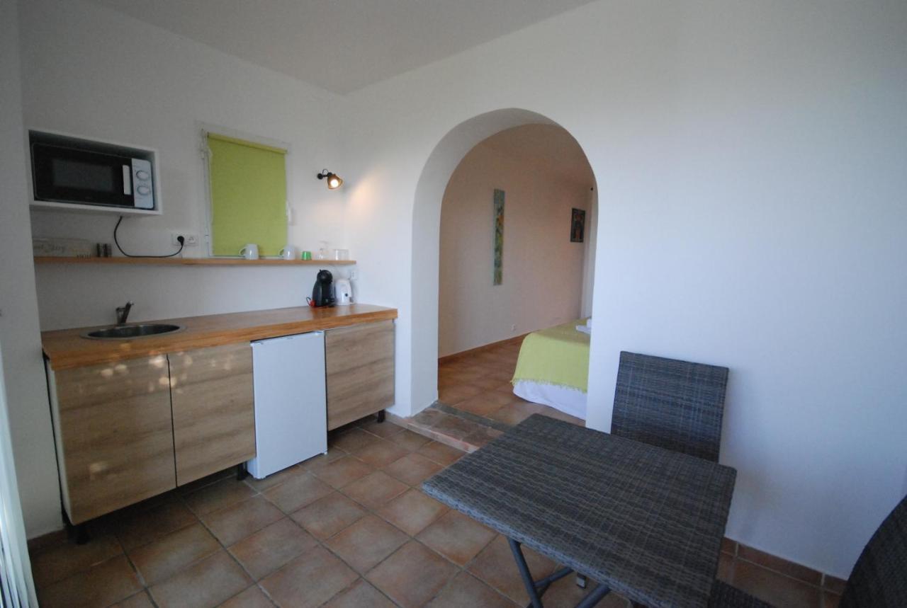 Bed and Breakfast Aloasis Grimaud Exterior foto