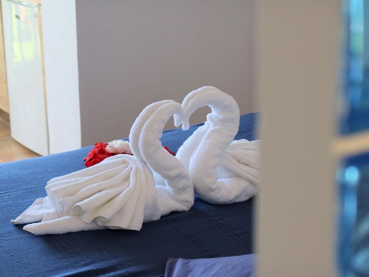 Bed and Breakfast Aloasis Grimaud Exterior foto