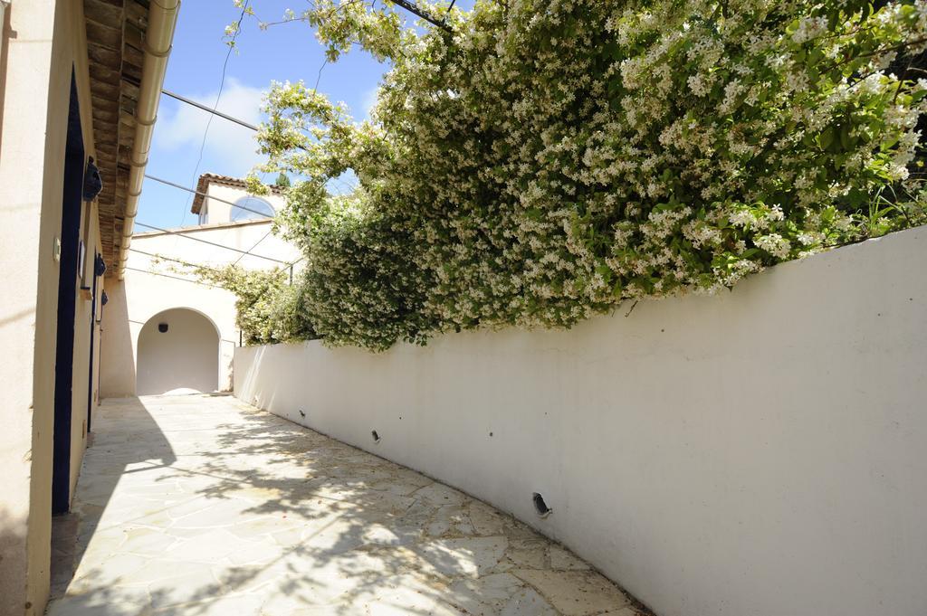 Bed and Breakfast Aloasis Grimaud Exterior foto